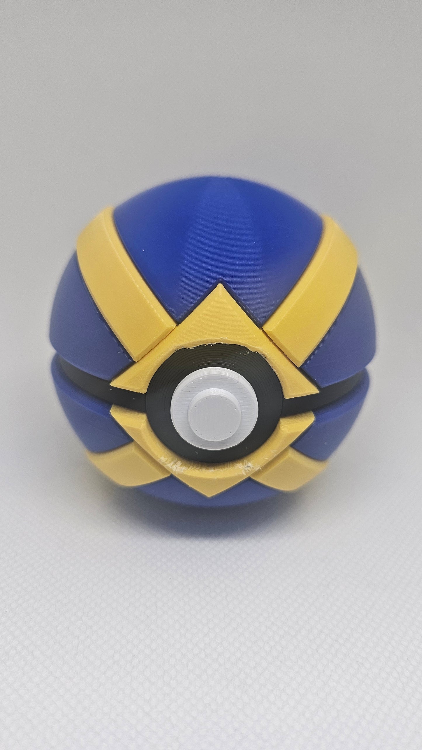Quick Ball – 3D Printed Pokéball (7 cm)