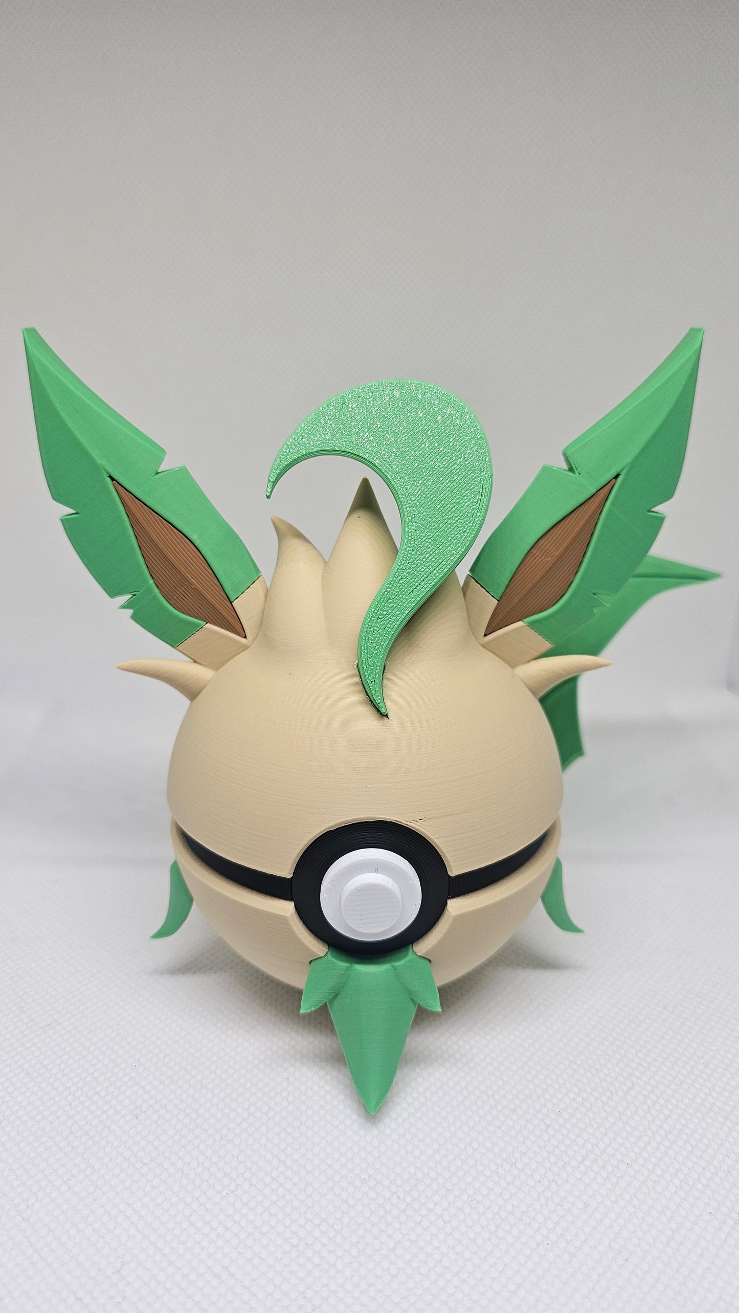 #0470 Leafeon Ball – 3D Printed Pokéball (7 cm)