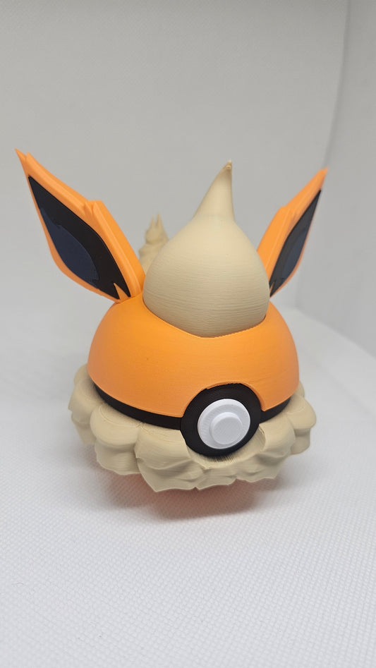#0136 Flareon Ball – 3D Printed Pokéball (7 cm)