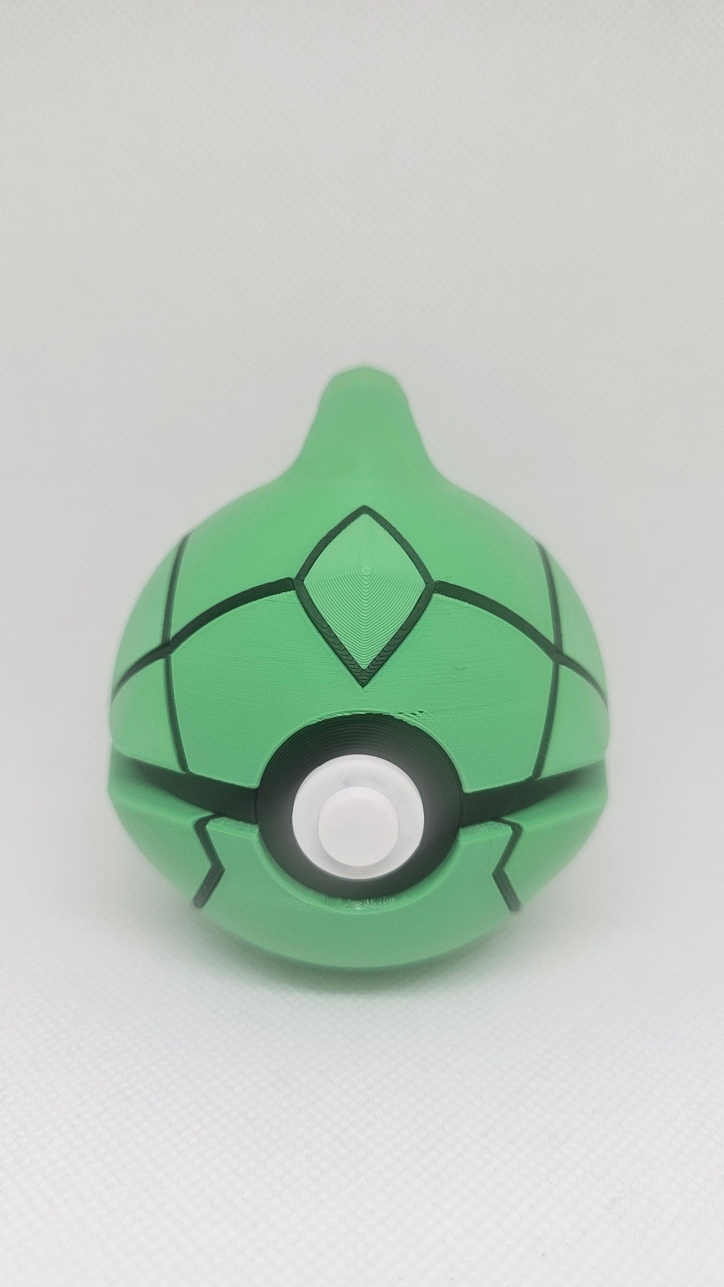 #0011 Metapod Ball – 3D Printed Pokéball (7 cm)