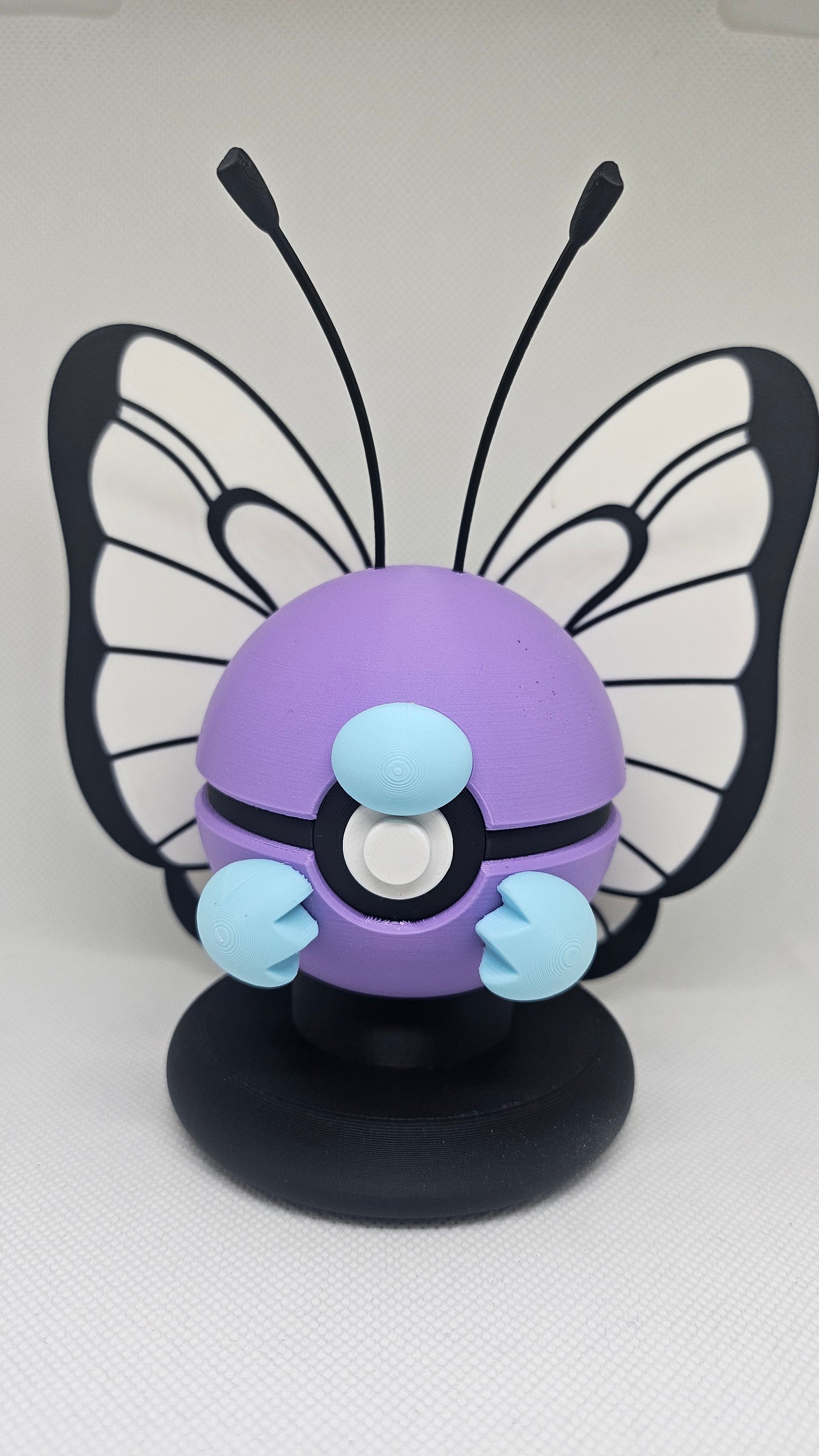#0012 Butterfree Ball MET DISPLAY STAND – 3D Printed Pokéball (7 cm)