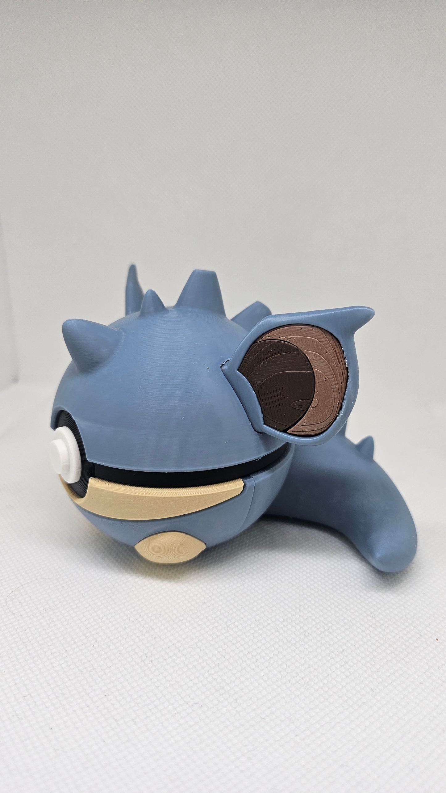 #0031 Nidoqueen Ball – 3D Printed Pokéball (7 cm)