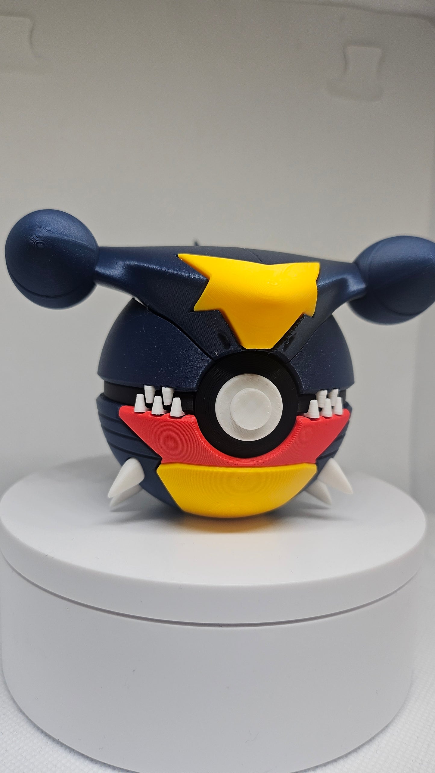 #0445 Garchomp Ball - 3D Printed Pokéball (7 cm)